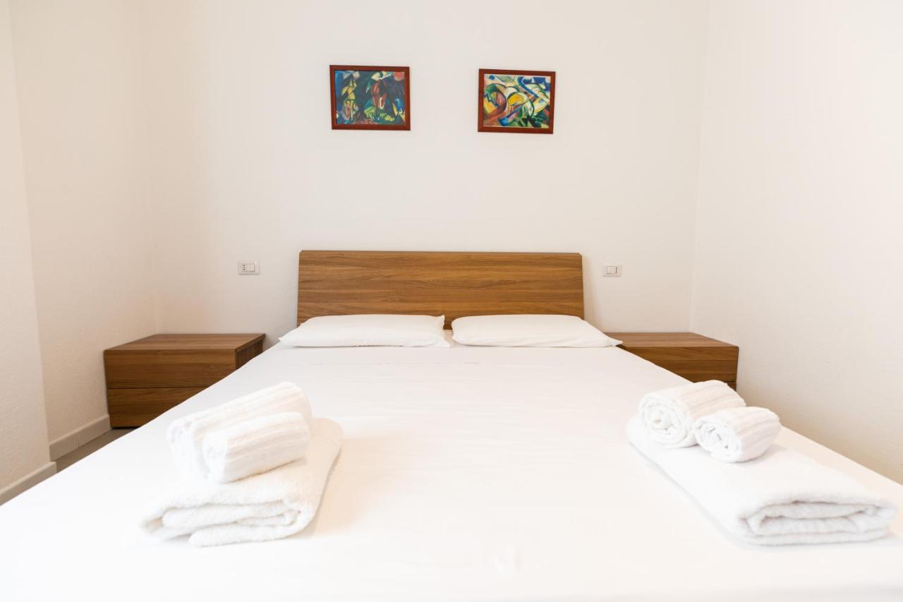 Theo'S Rooms Ольбія Екстер'єр фото