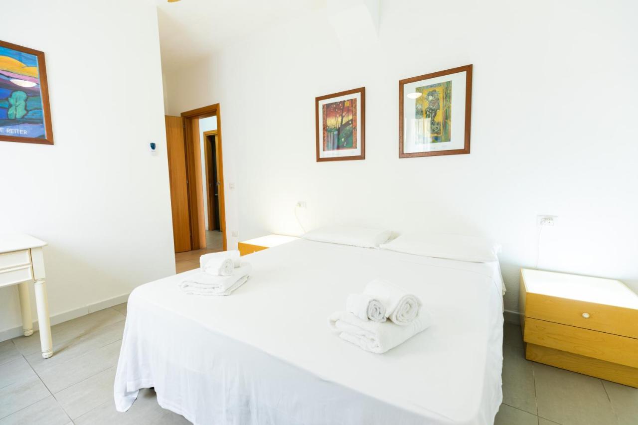 Theo'S Rooms Ольбія Екстер'єр фото