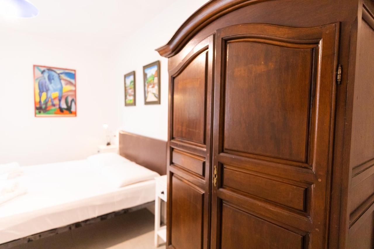 Theo'S Rooms Ольбія Екстер'єр фото