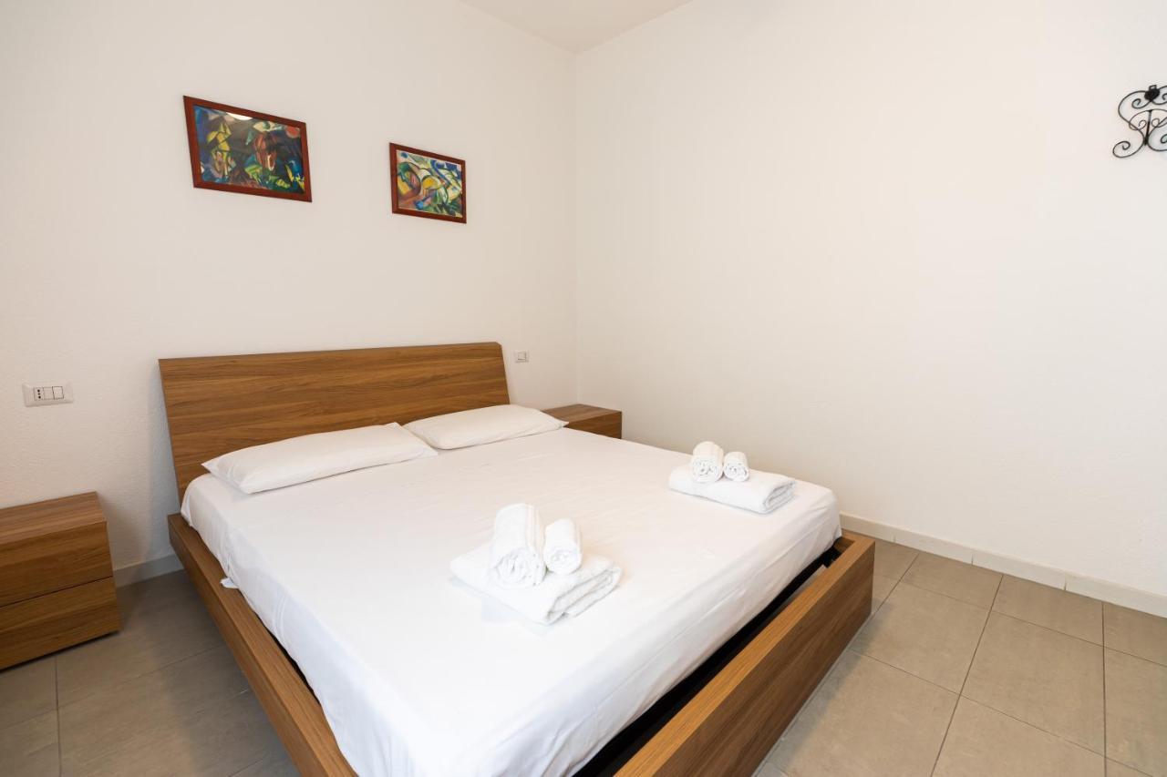 Theo'S Rooms Ольбія Екстер'єр фото